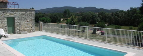 La piscine des Gîtes de Bonnemontesse, gîtes de charme en Ardèche